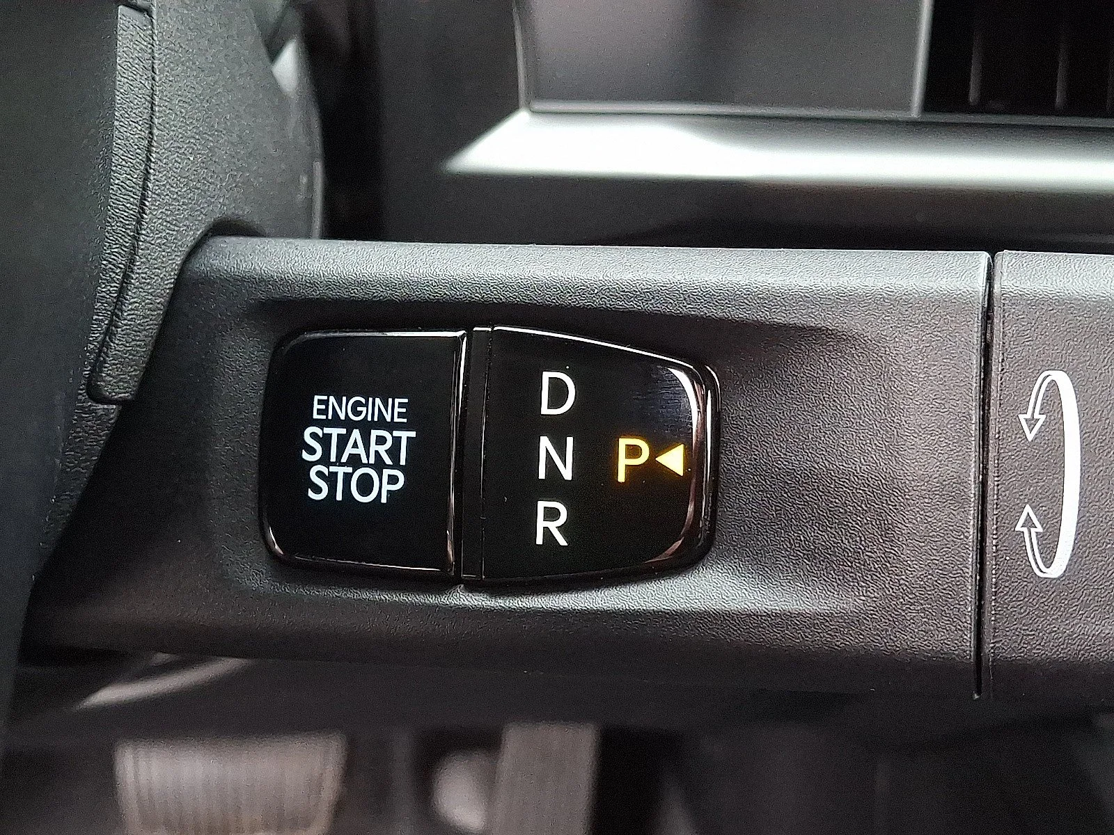 New 2027 Black Jade Green Kia X-Line EX image 11