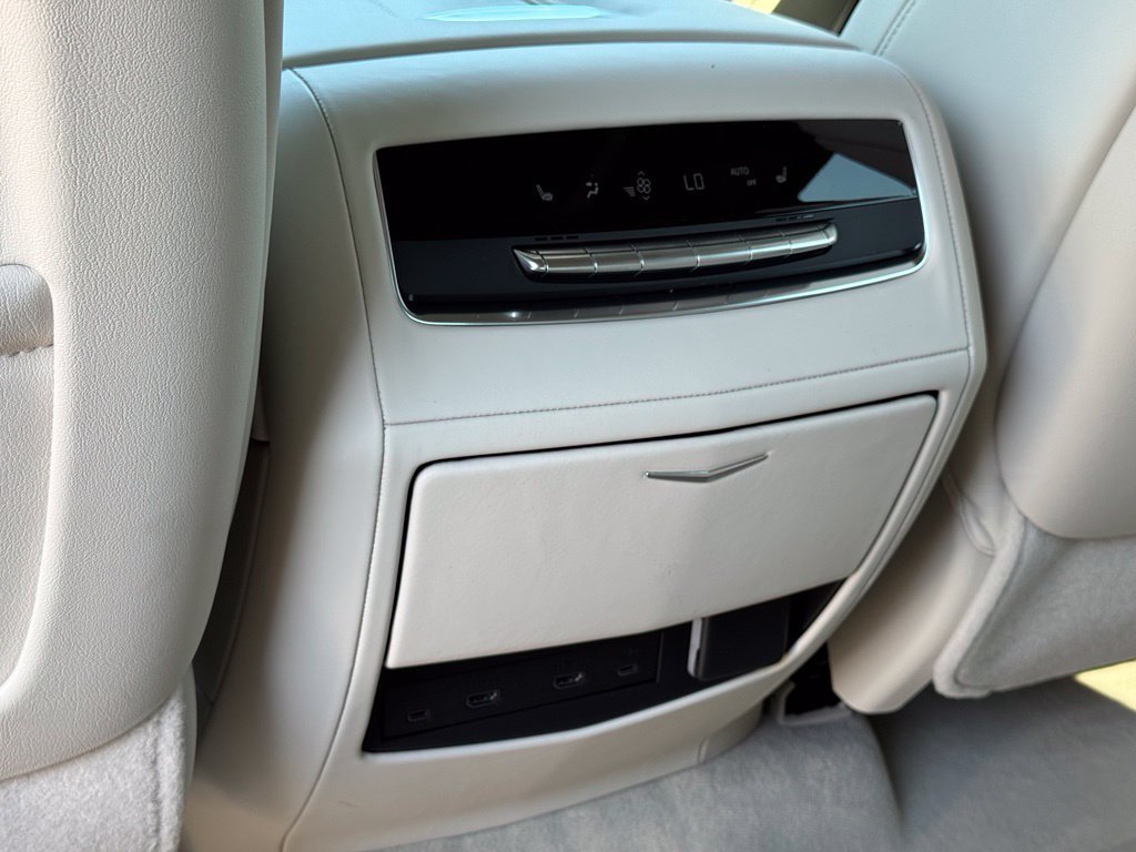 New 2026 Vibrant White Tricoat Cadillac Platinum Luxury image 37