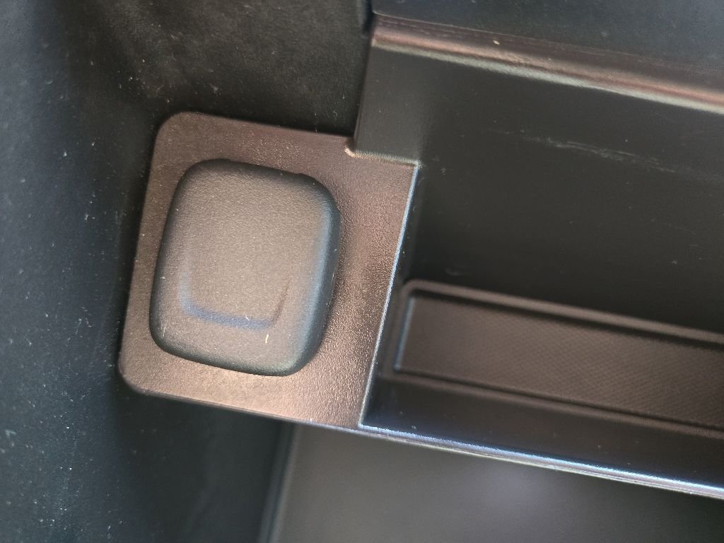 Used 2018 Gray Chevrolet Premier image 68