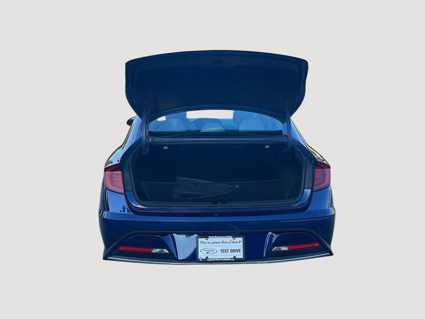 Used 2022 Stormy Sea Hyundai SE image 31