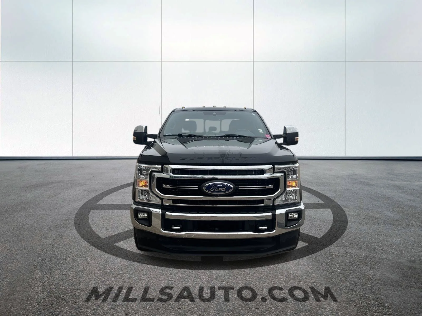 Used 2022 Black Metallic Ford Lariat image 2