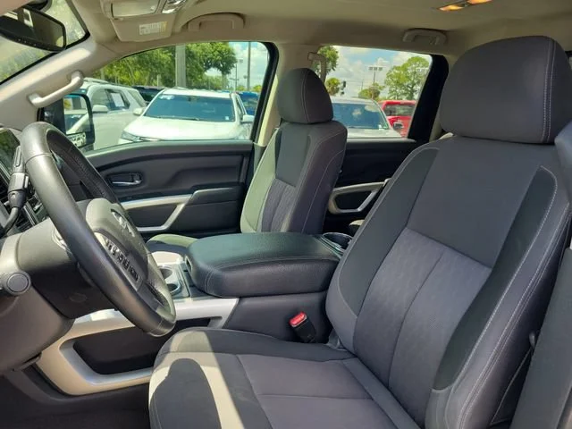 2021 Nissan Titan SV - Photo 18