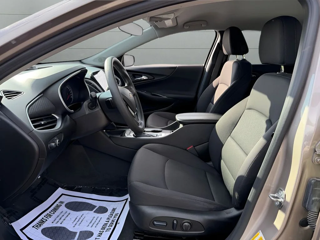 Used 2023 Gray Chevrolet LT image 11