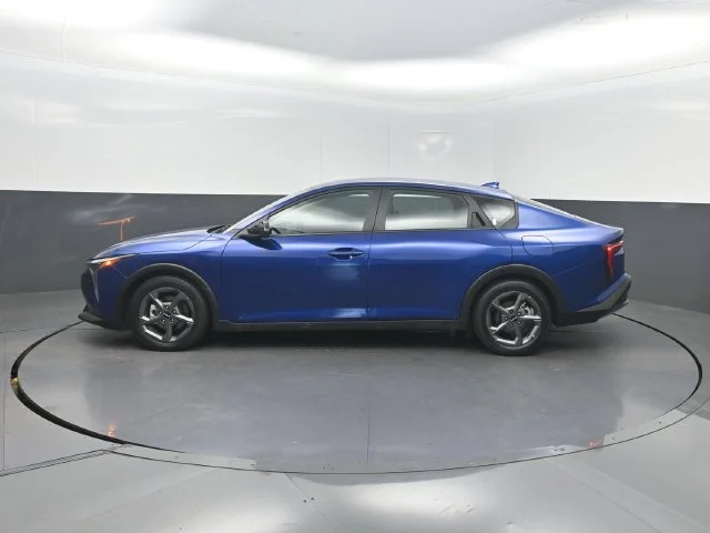 Used 2025 Blue Kia LXS image 3