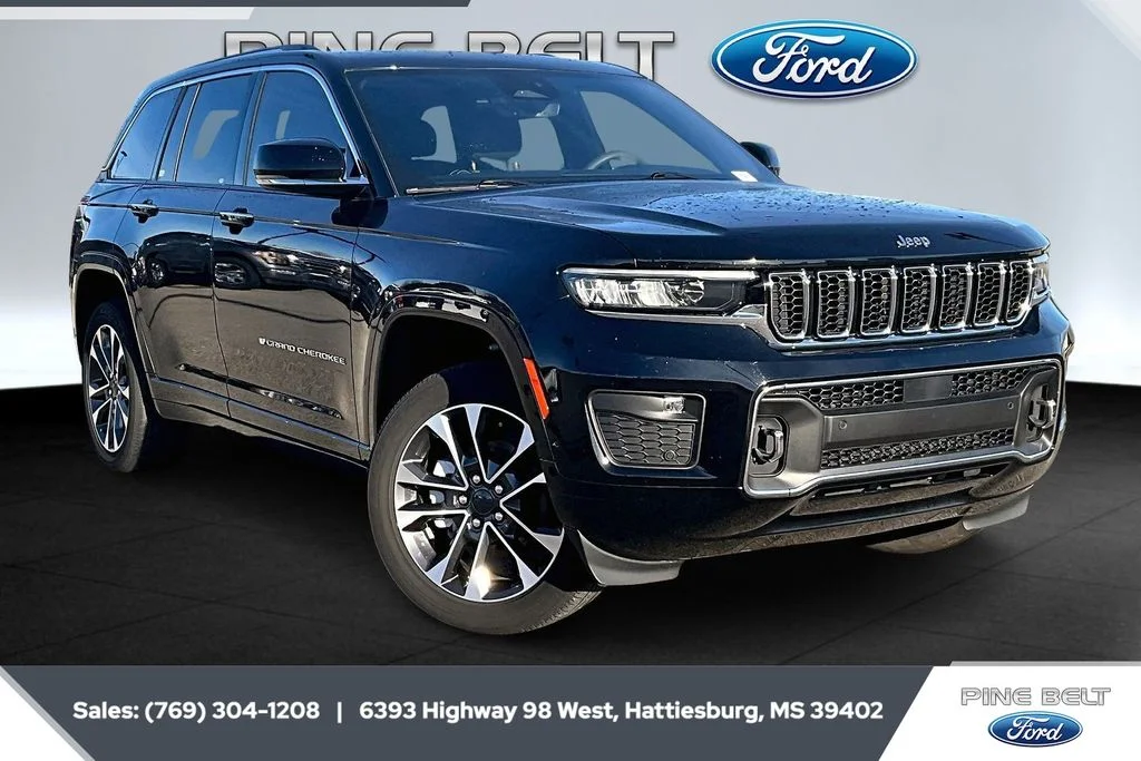 2023 Jeep Grand Cherokee Overland 4x4's photo