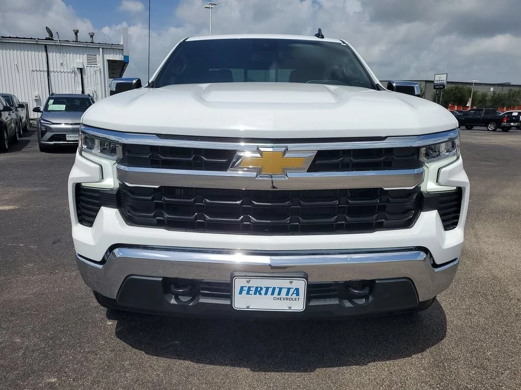 New 2026 Summit White Chevrolet LT image 35