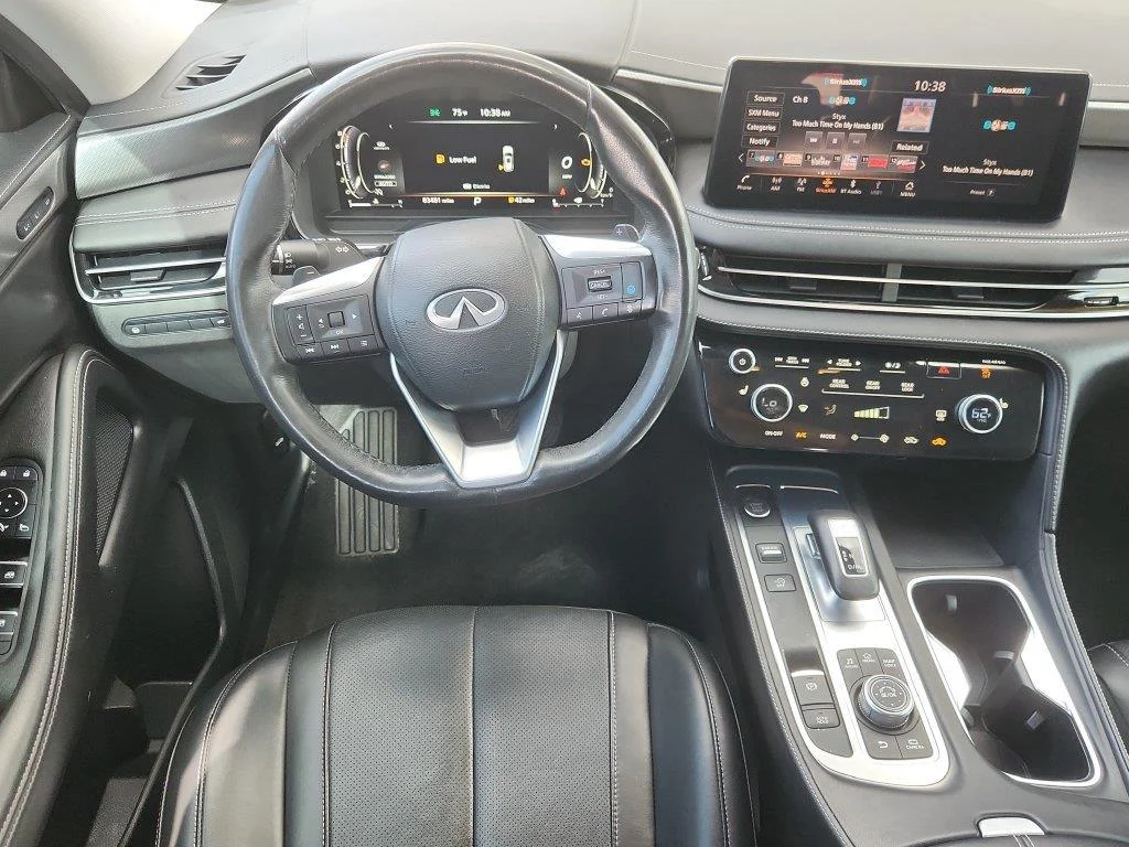 Used 2022 Graphite Shadow INFINITI LUXE image 10
