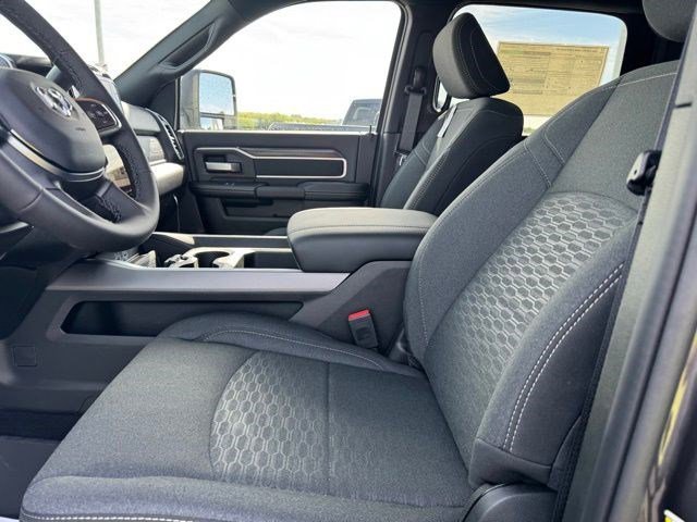 New 2026 Granite Crystal Metallic Clearcoat RAM Big Horn image 8