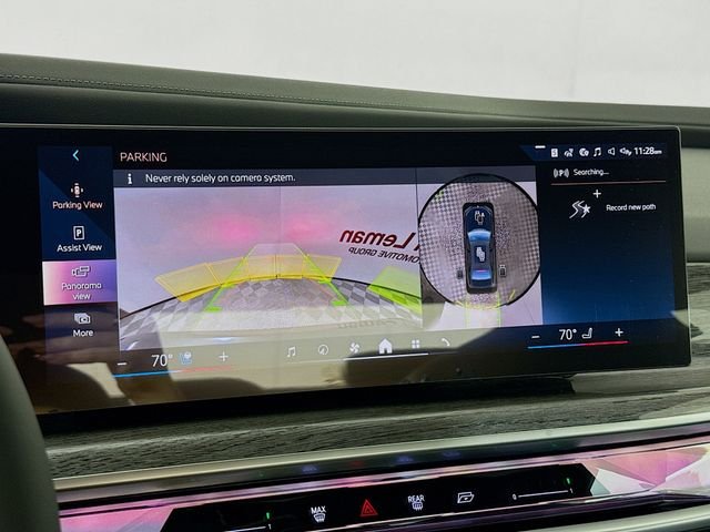 2025 BMW 7 Series 760i - Photo 14