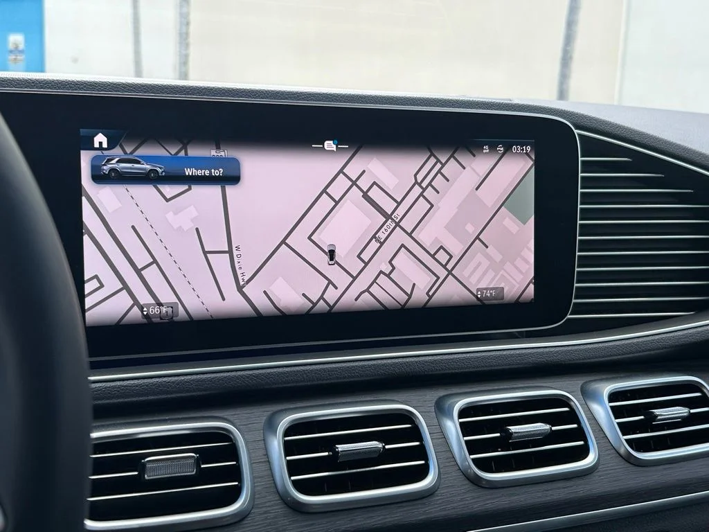Used 2025  Mercedes-Benz GLE 450e image 22