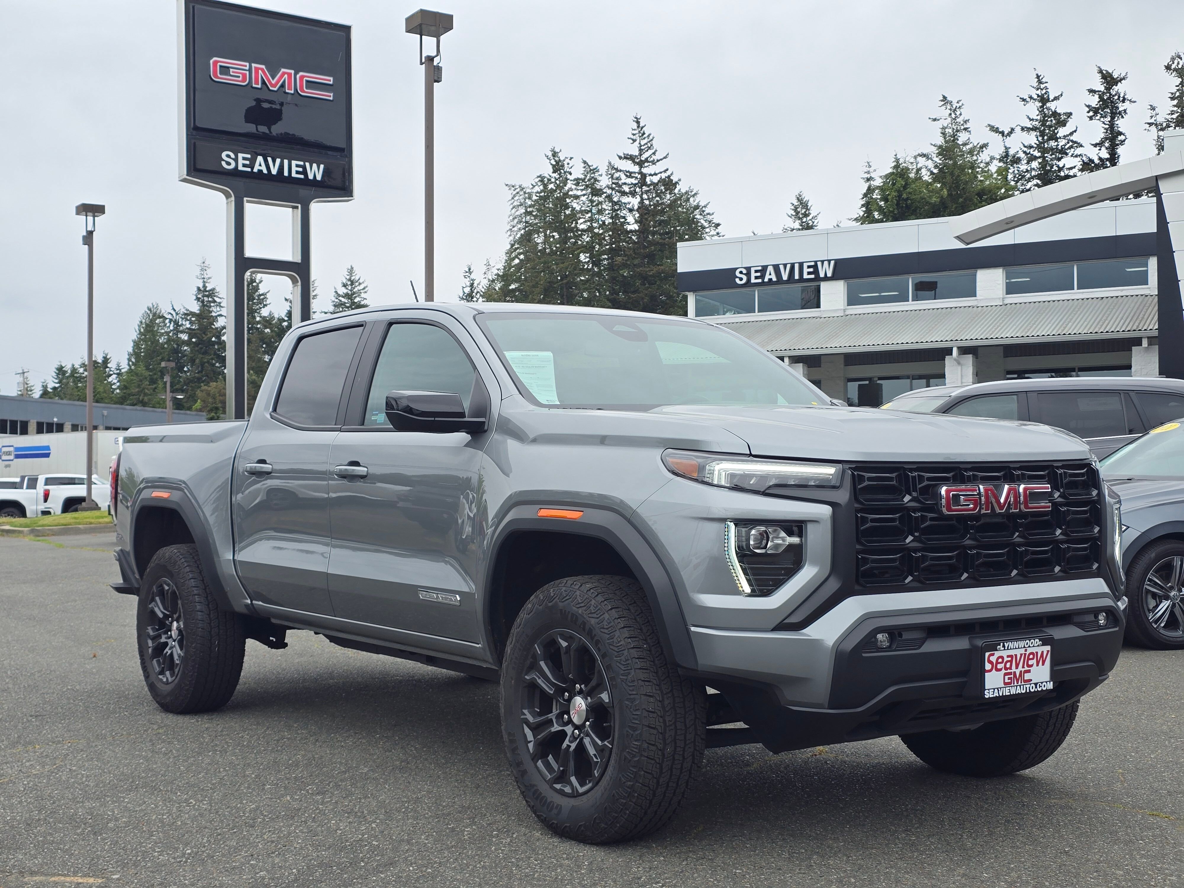 2024 GMC Canyon 2WD Elevation Crew Cab Short Box's photo