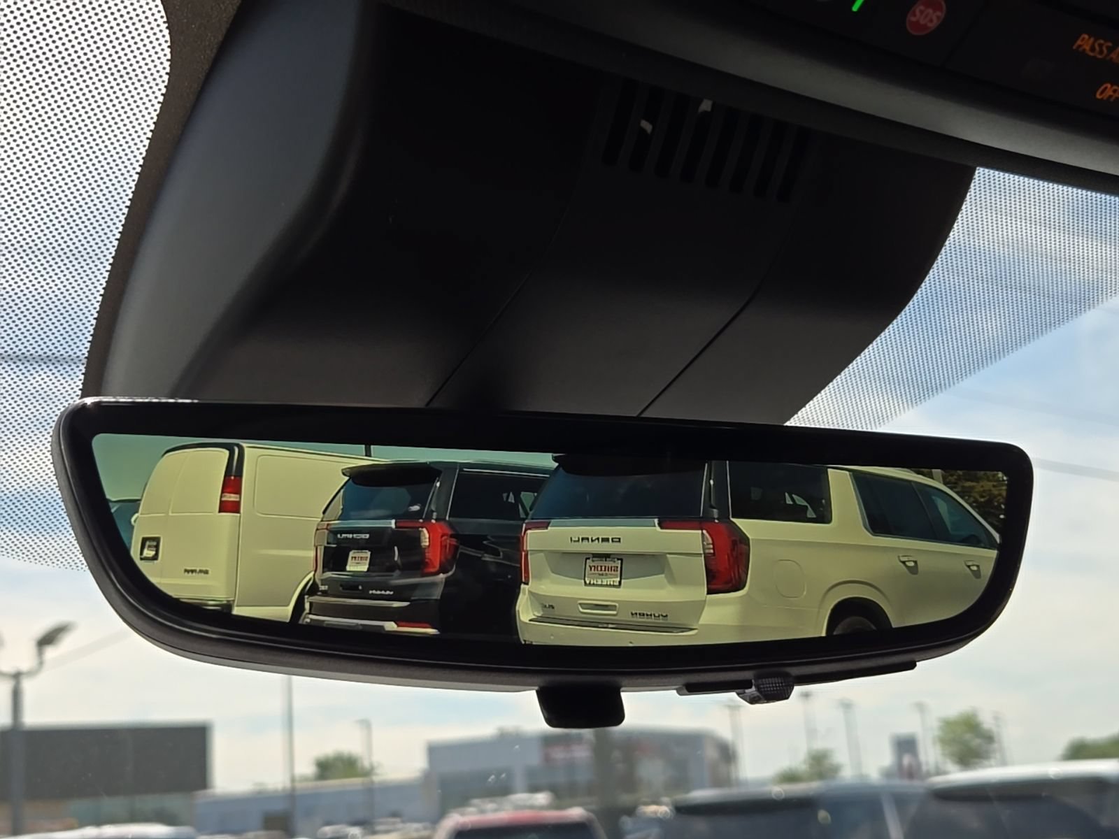 2026 GMC Yukon Denali Ultimate - Photo 44