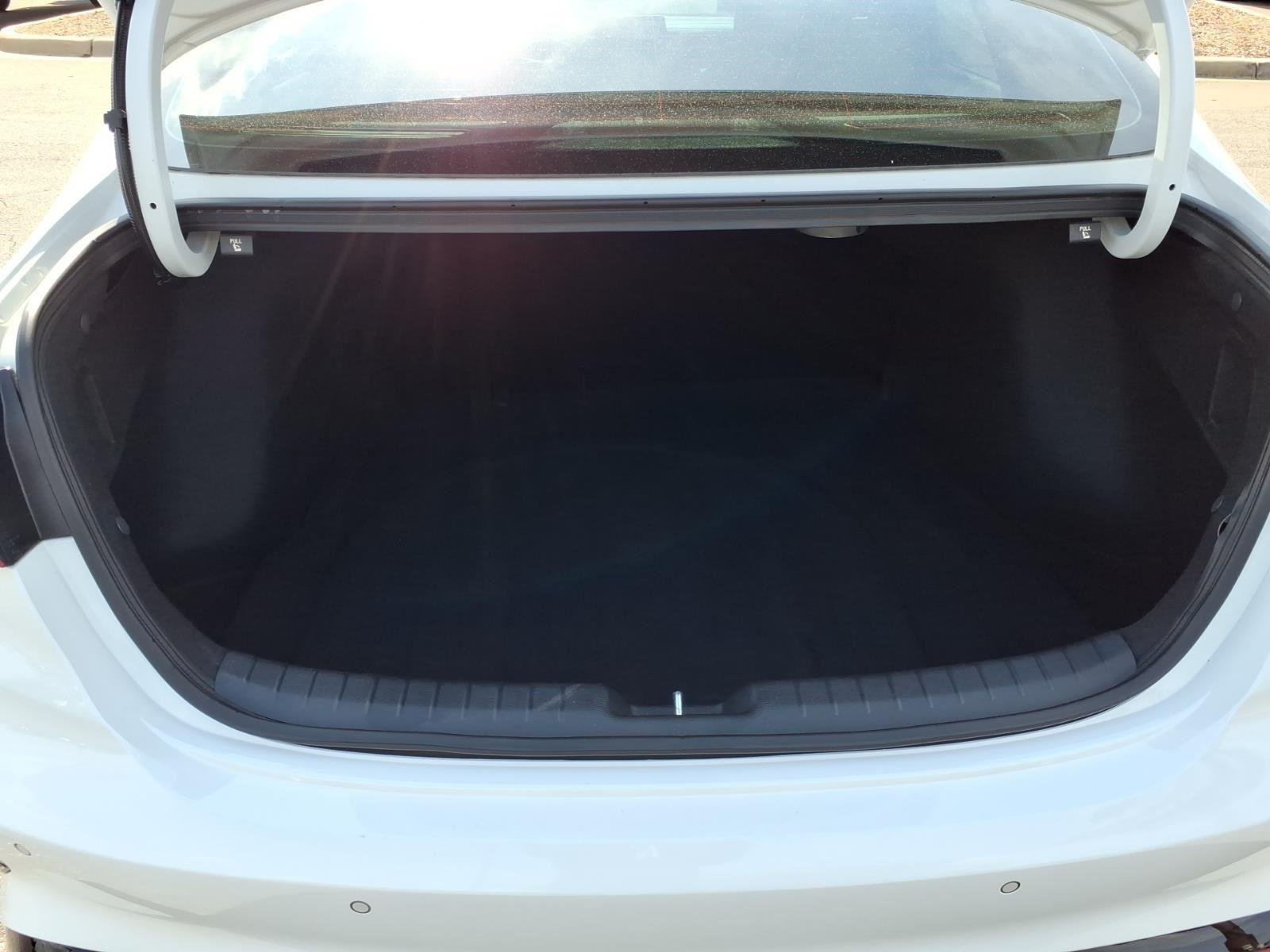 Used 2024 Snow White Pearl Kia GT image 32