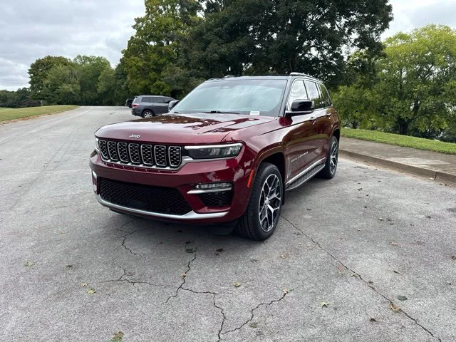 Used 2023 Red Jeep Summit Reserve image 3