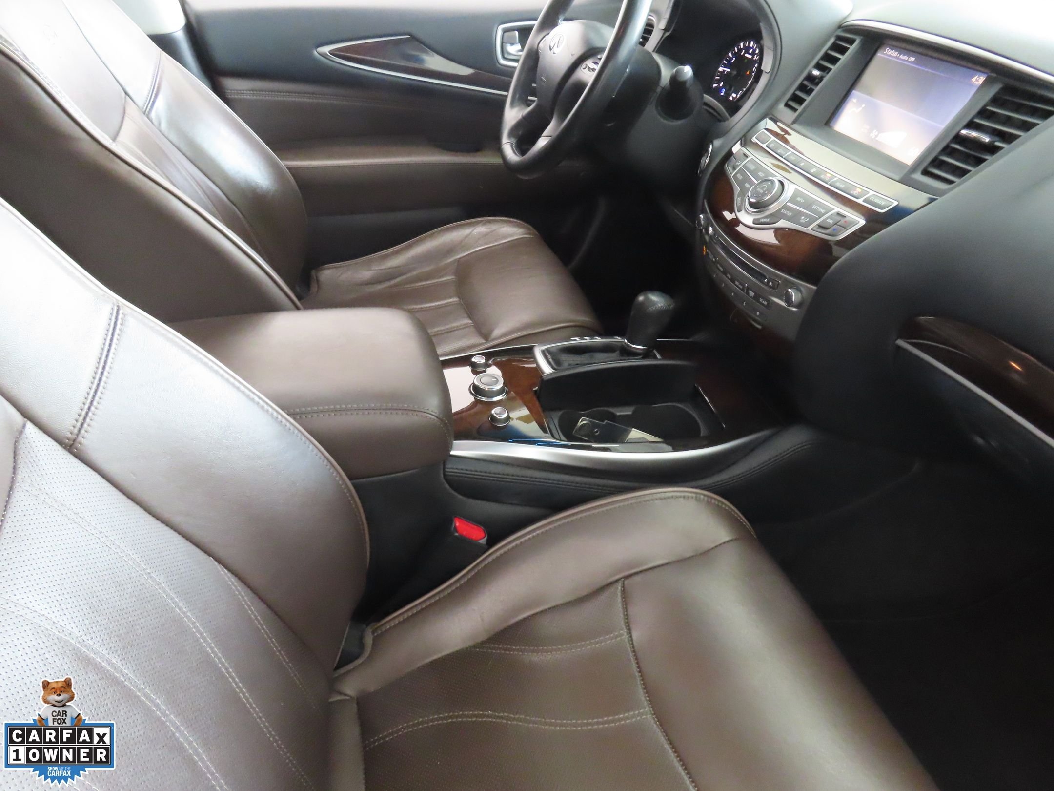 Used 2014 Black INFINITI Base image 25