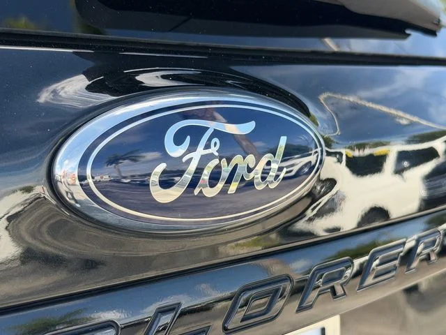 Used 2015 Tuxedo Black Metallic Ford Sport image 34