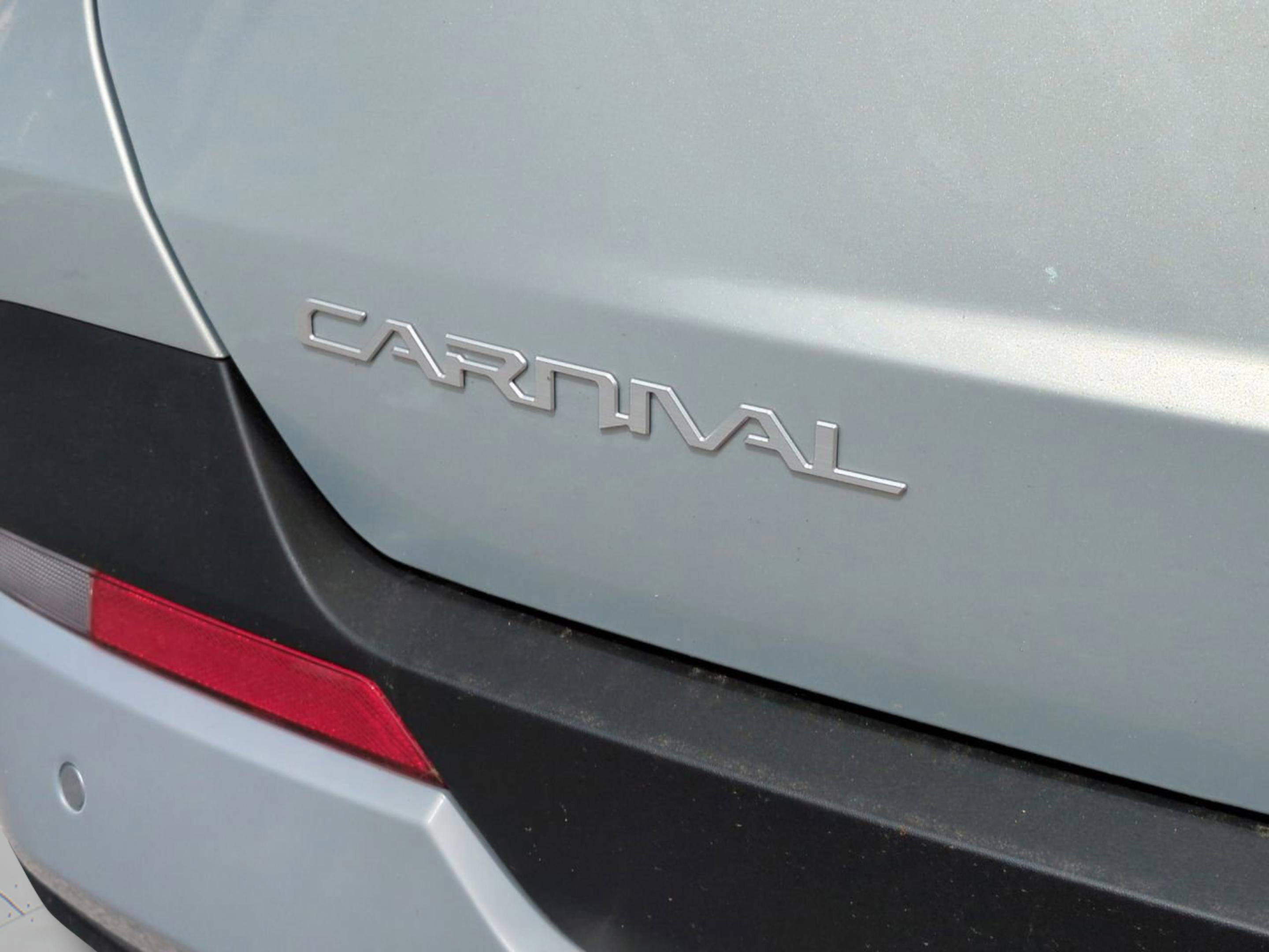 New 2026 Ivory Silver Kia EX image 15