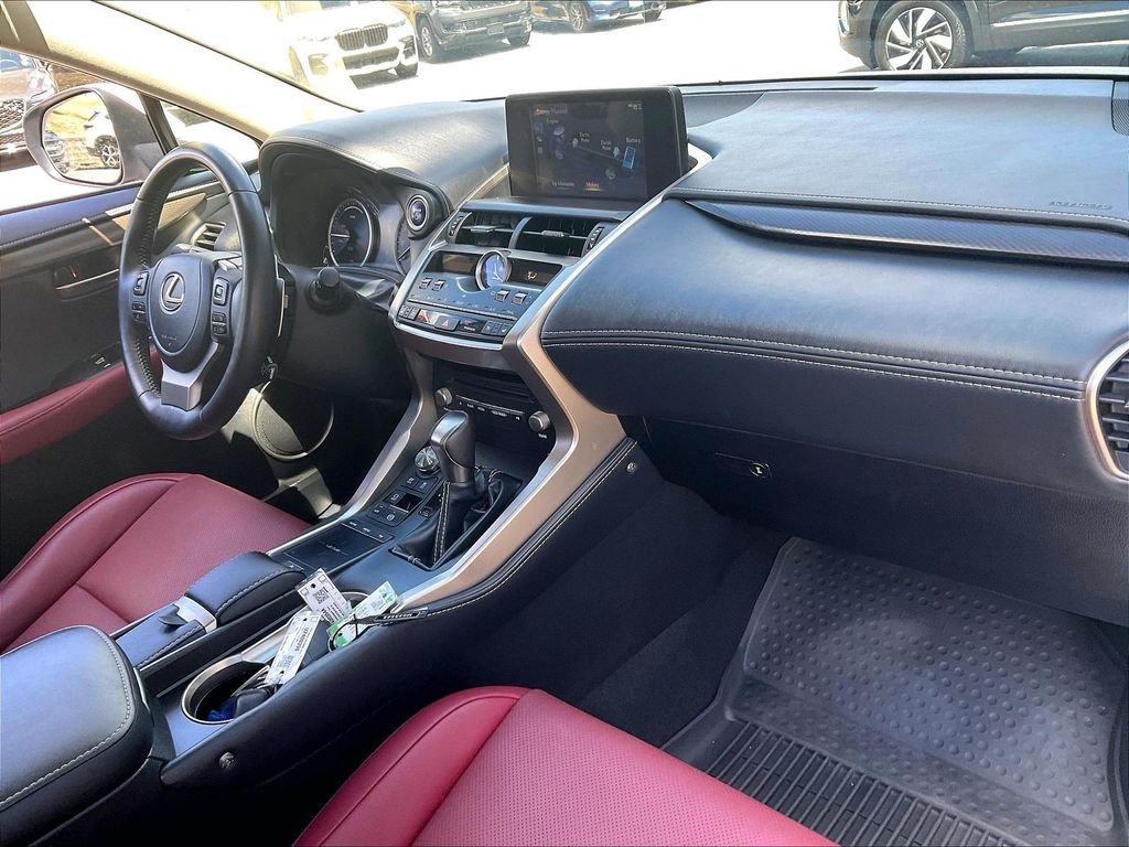 Used 2021 White Lexus 300h image 14