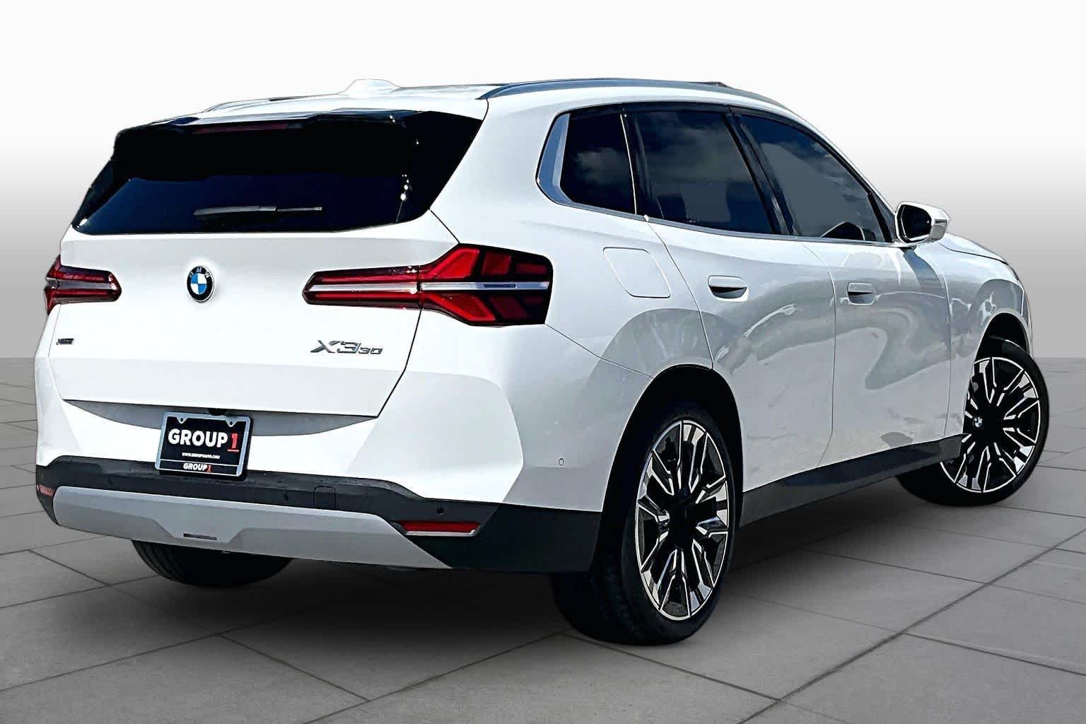 Used 2026 Alpine White BMW 30 xDrive image 12