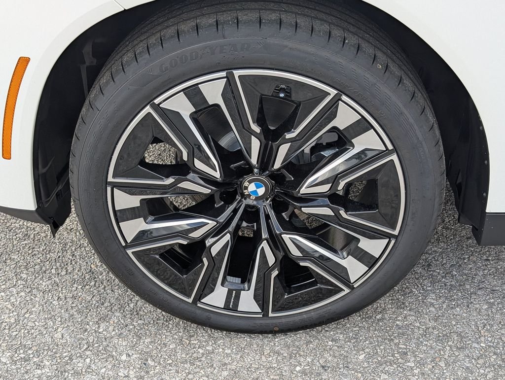 New 2026 Alpine White BMW 30 xDrive image 9