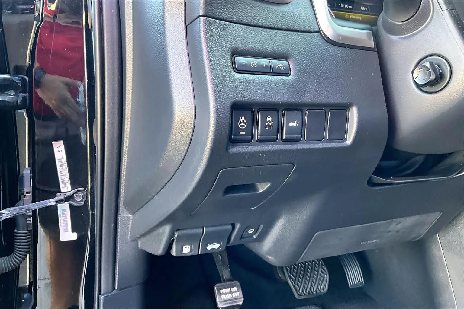 Used 2018 Magnetic Black Metallic Nissan Platinum image 30