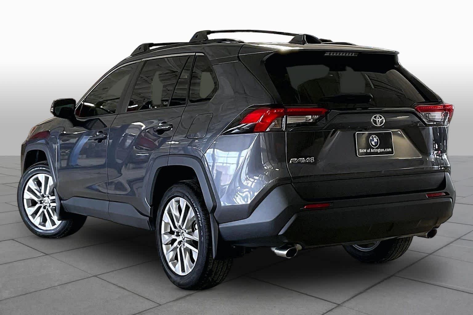 Used 2023 Magnetic Gray Metallic Toyota XLE Premium image 11
