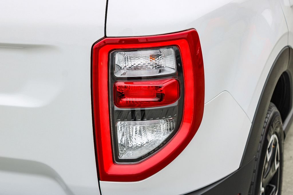 Used 2025 Oxford White Ford Outer Banks image 9