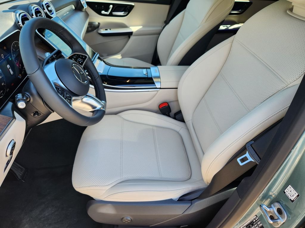New 2027 Verde Silver Metallic Mercedes-Benz GLC 300 4MATIC® image 14