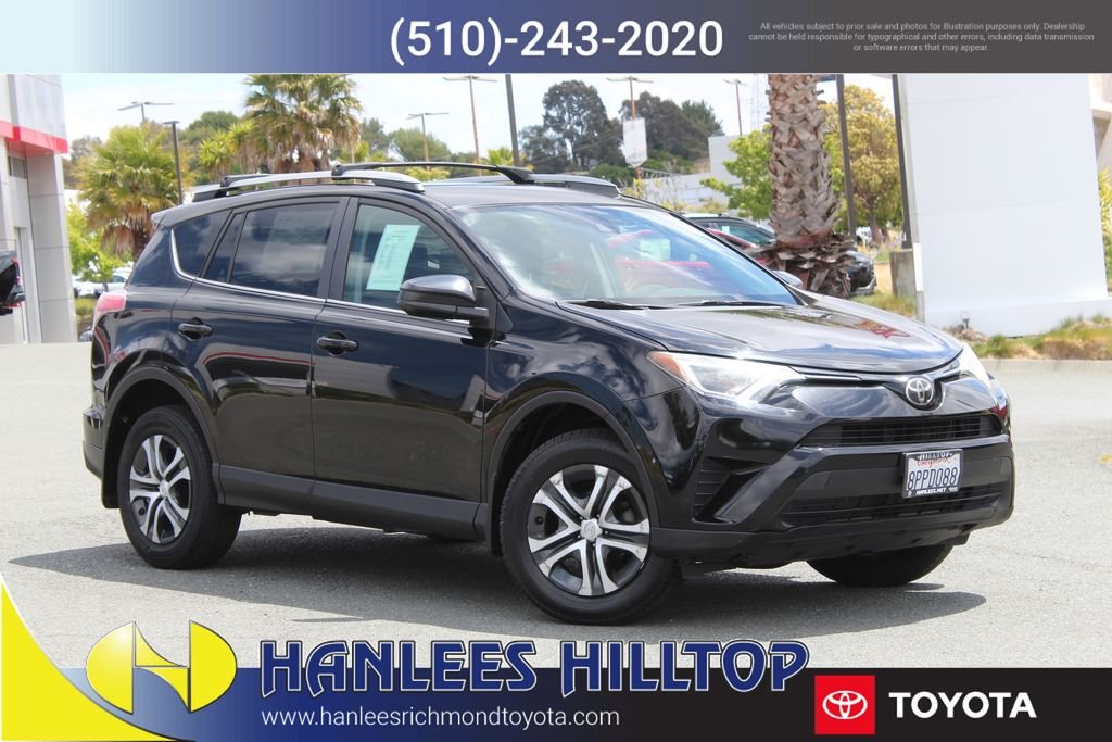 2017 Toyota RAV4 LE's photo