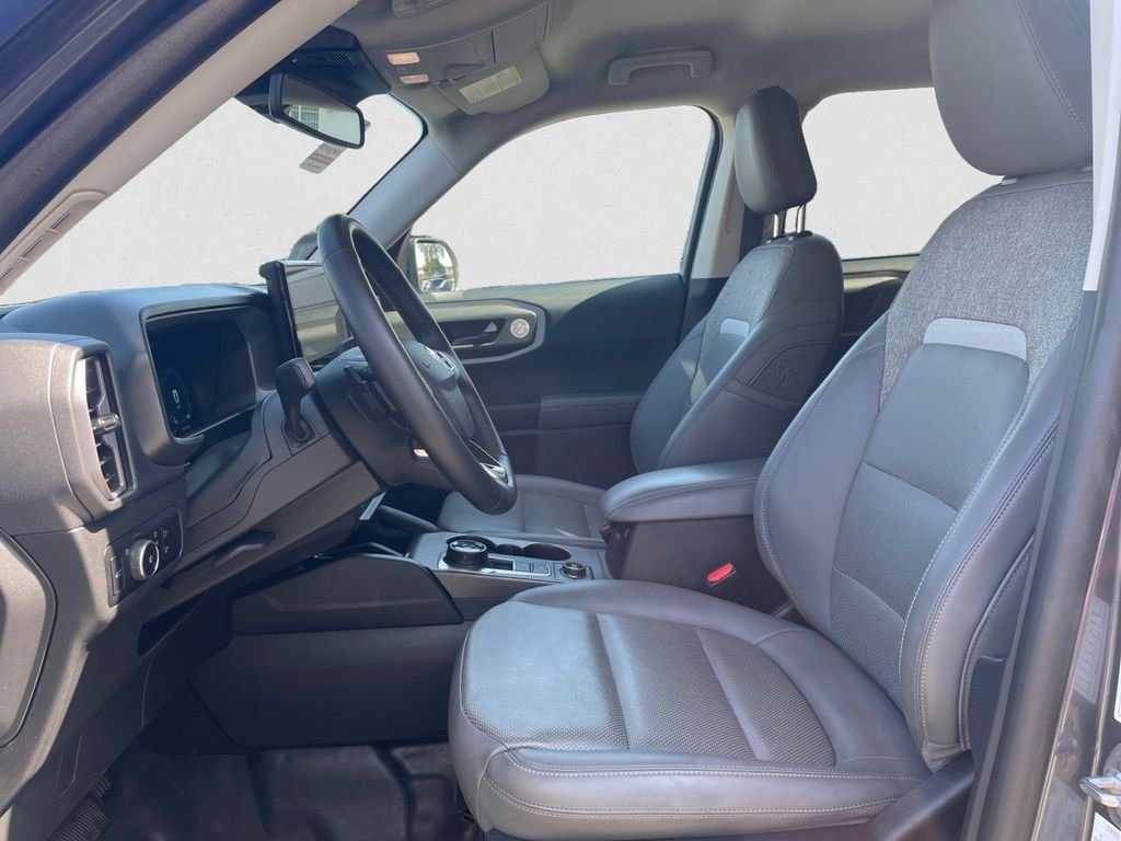 Used 2025 Gray Metallic Ford Badlands image 9