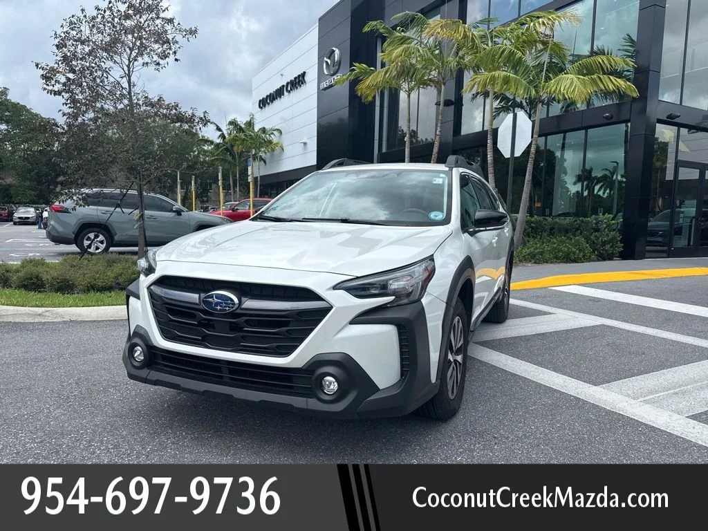 2024 Subaru Outback Premium's photo