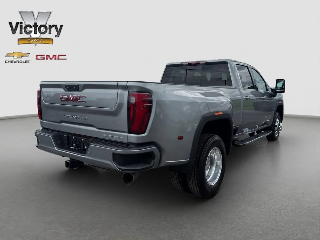 2026 GMC Sierra 3500HD Denali - Photo 6