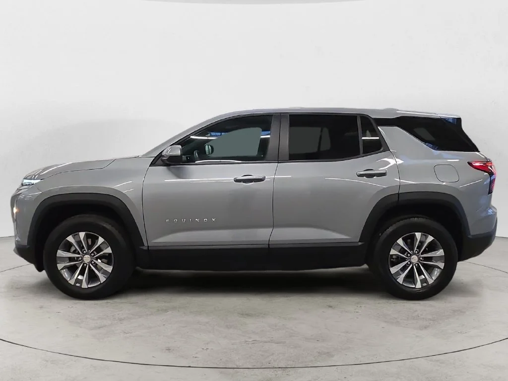 2026 Chevrolet Equinox LT - Photo 12