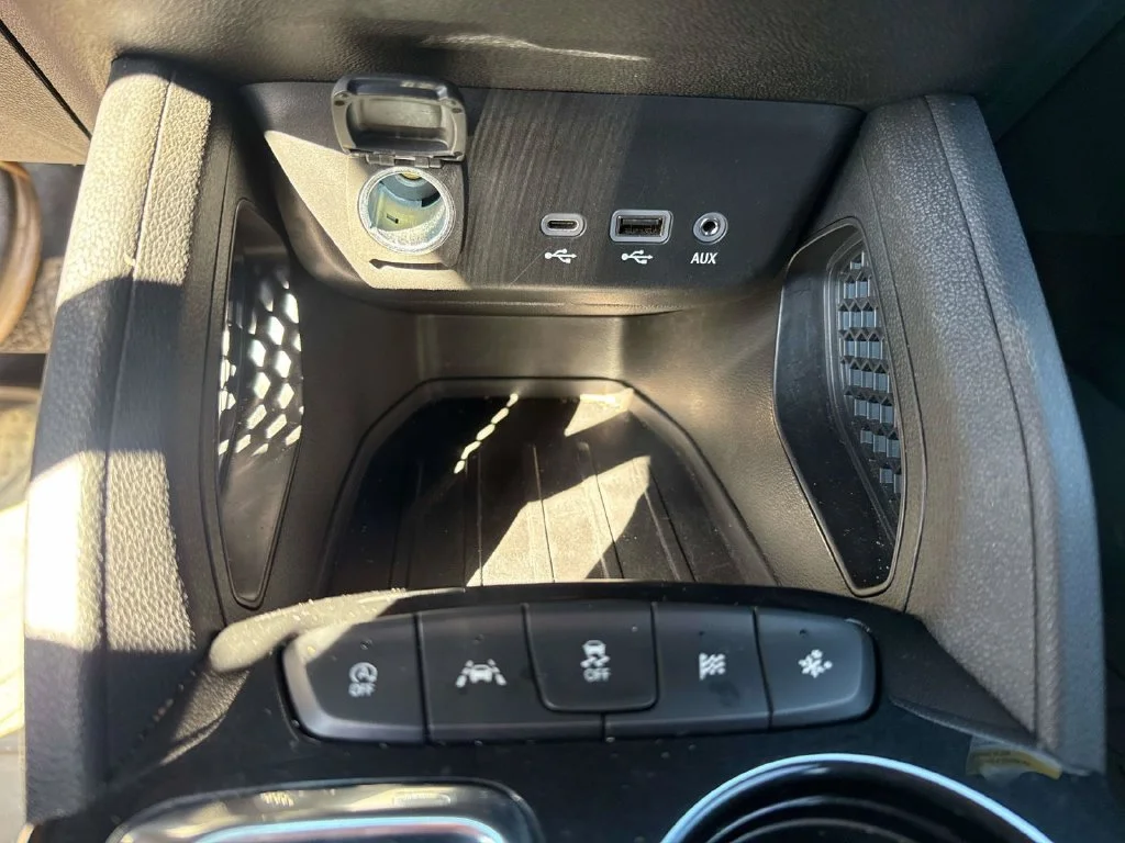 Used 2023 White Chevrolet RS image 35
