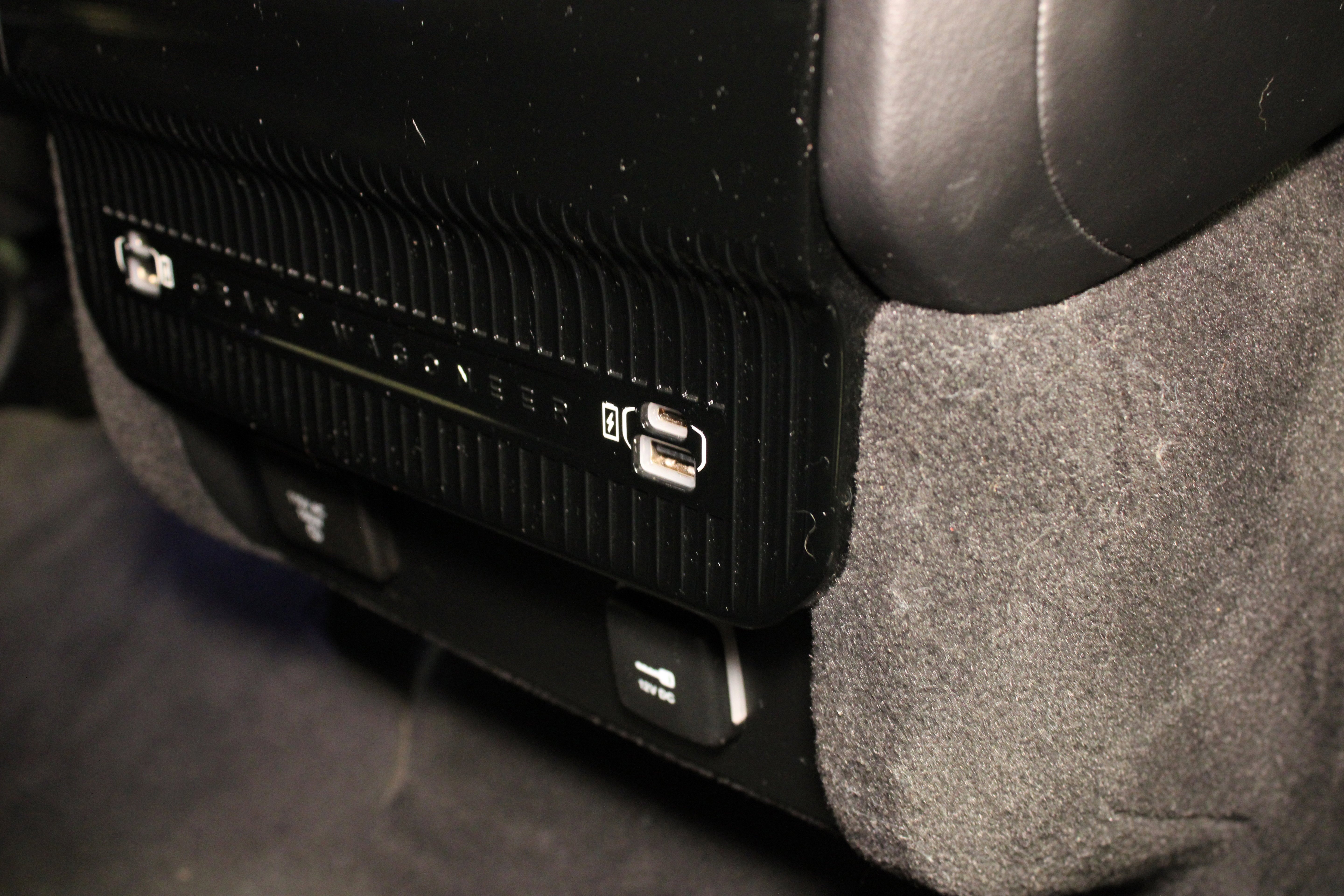 Used 2023 Diamond Black Crystal Pearlcoat Jeep Series II image 20