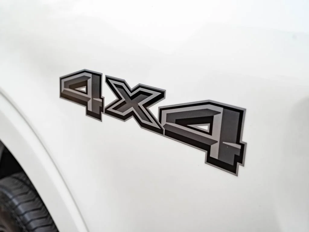 Used 2024 Star White Metallic Tri-Coat Ford LARIAT image 20