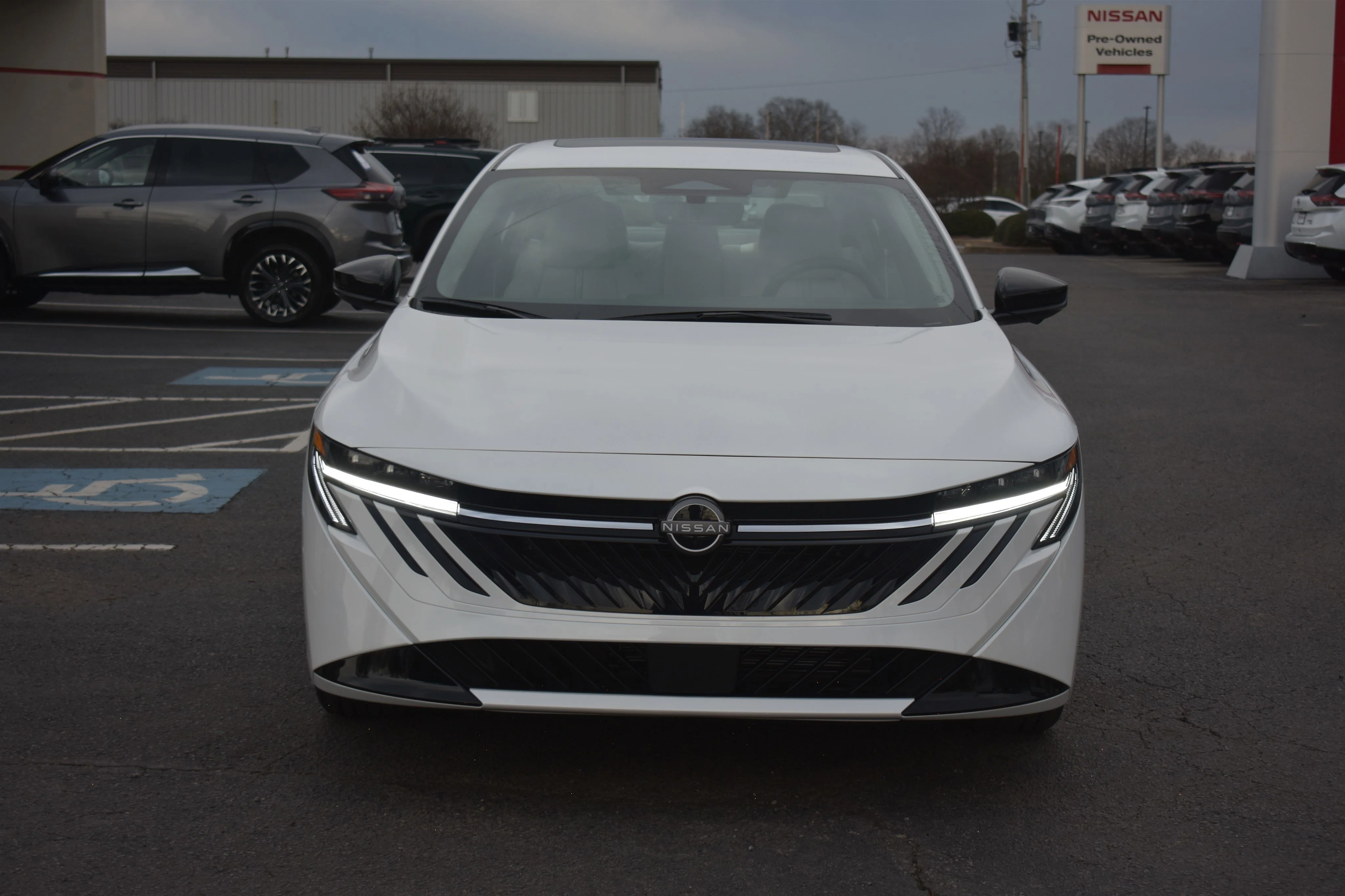 New 2026 Aspen White Tricoat Nissan SL image 2