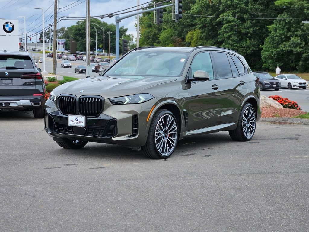 Used 2026 Manhattan Green Metallic BMW xDrive40i image 3