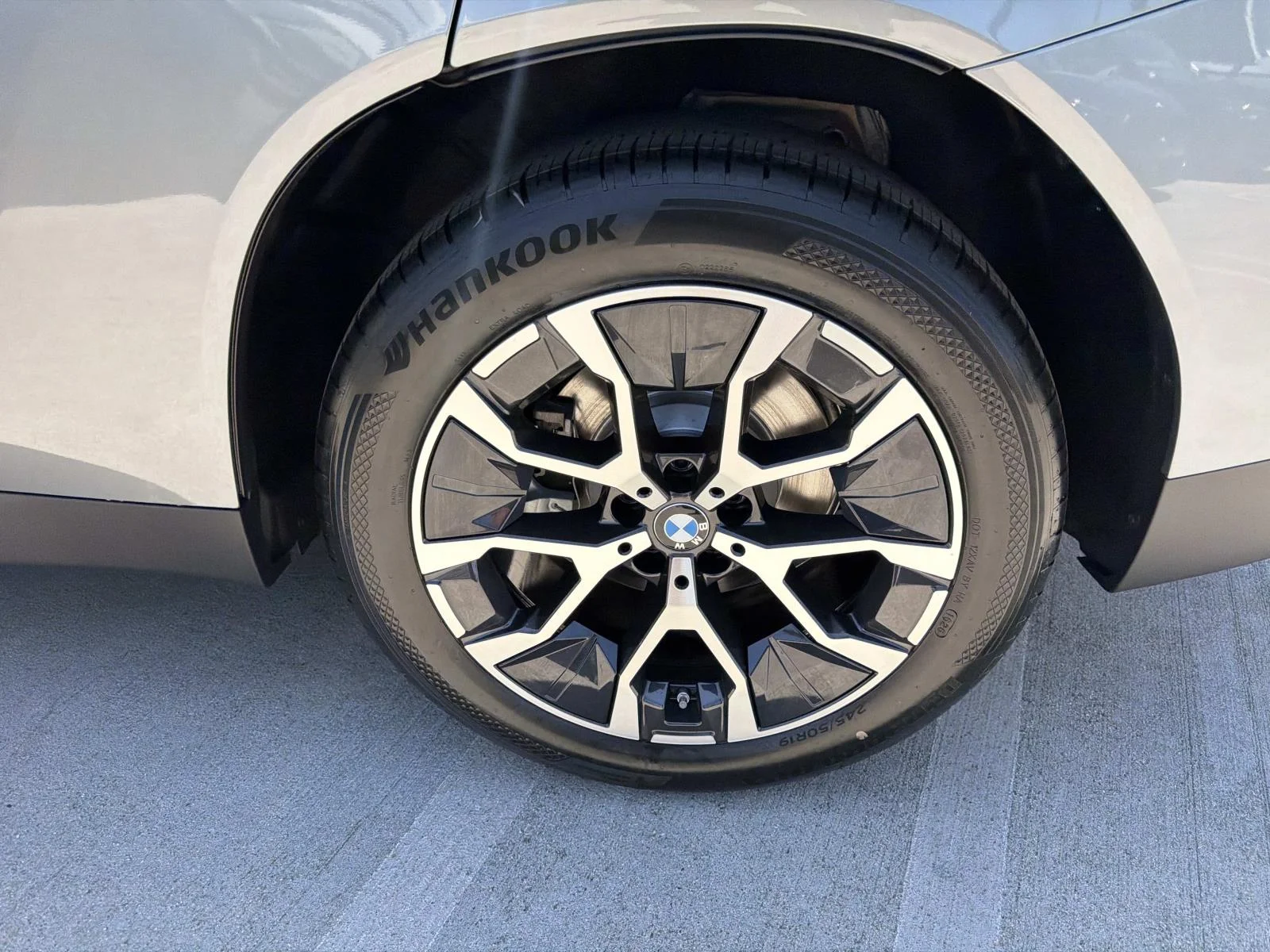 New 2026 Skyscraper Grey Metallic BMW 30 xDrive image 6