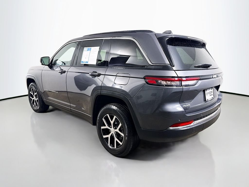 Used 2024 Baltic Gray Metallic Clearcoat Jeep Limited image 5