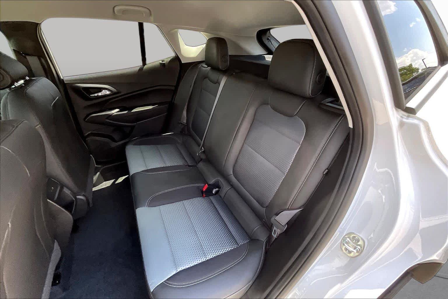 Used 2026 Summit White Chevrolet LT image 20
