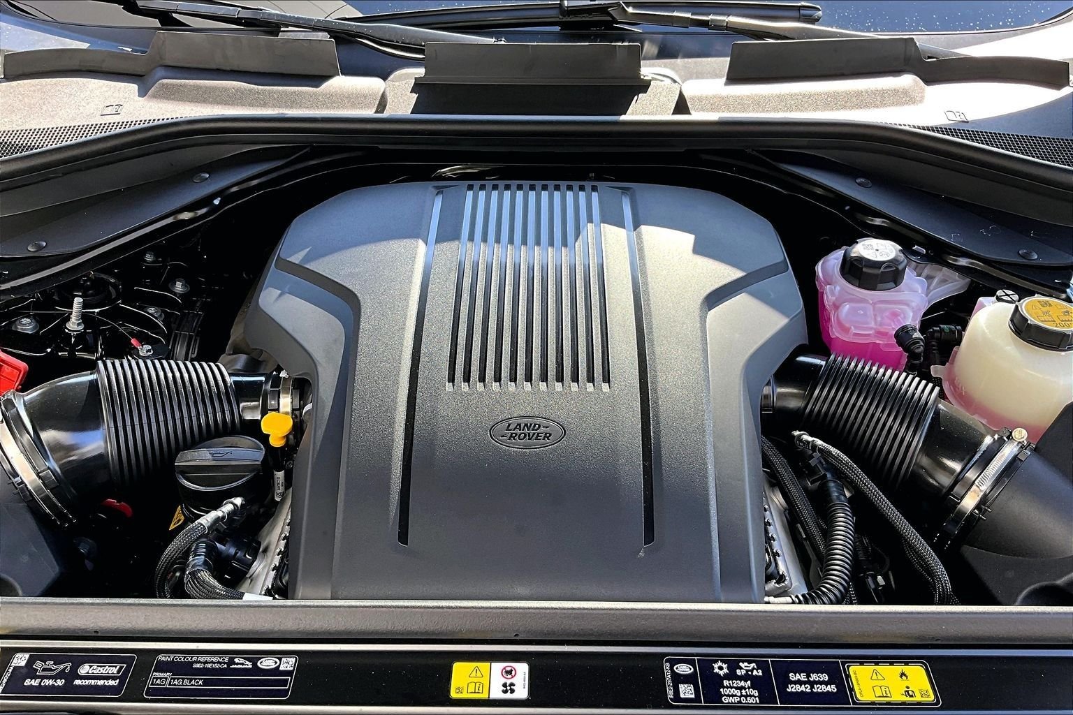 New 2026 Santorini Black Land Rover SE image 12