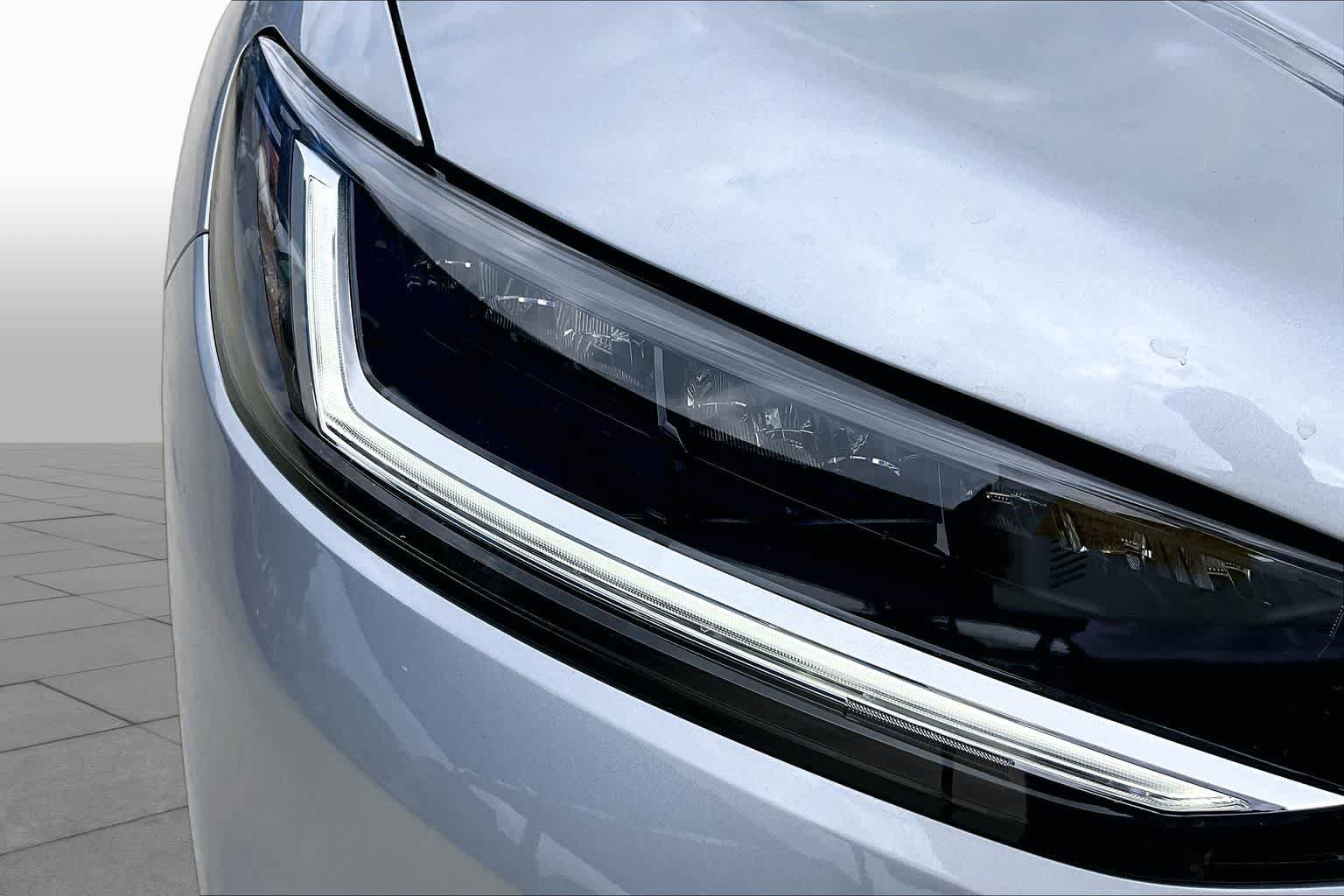 Used 2026 Solar Silver Metallic Honda LX image 28