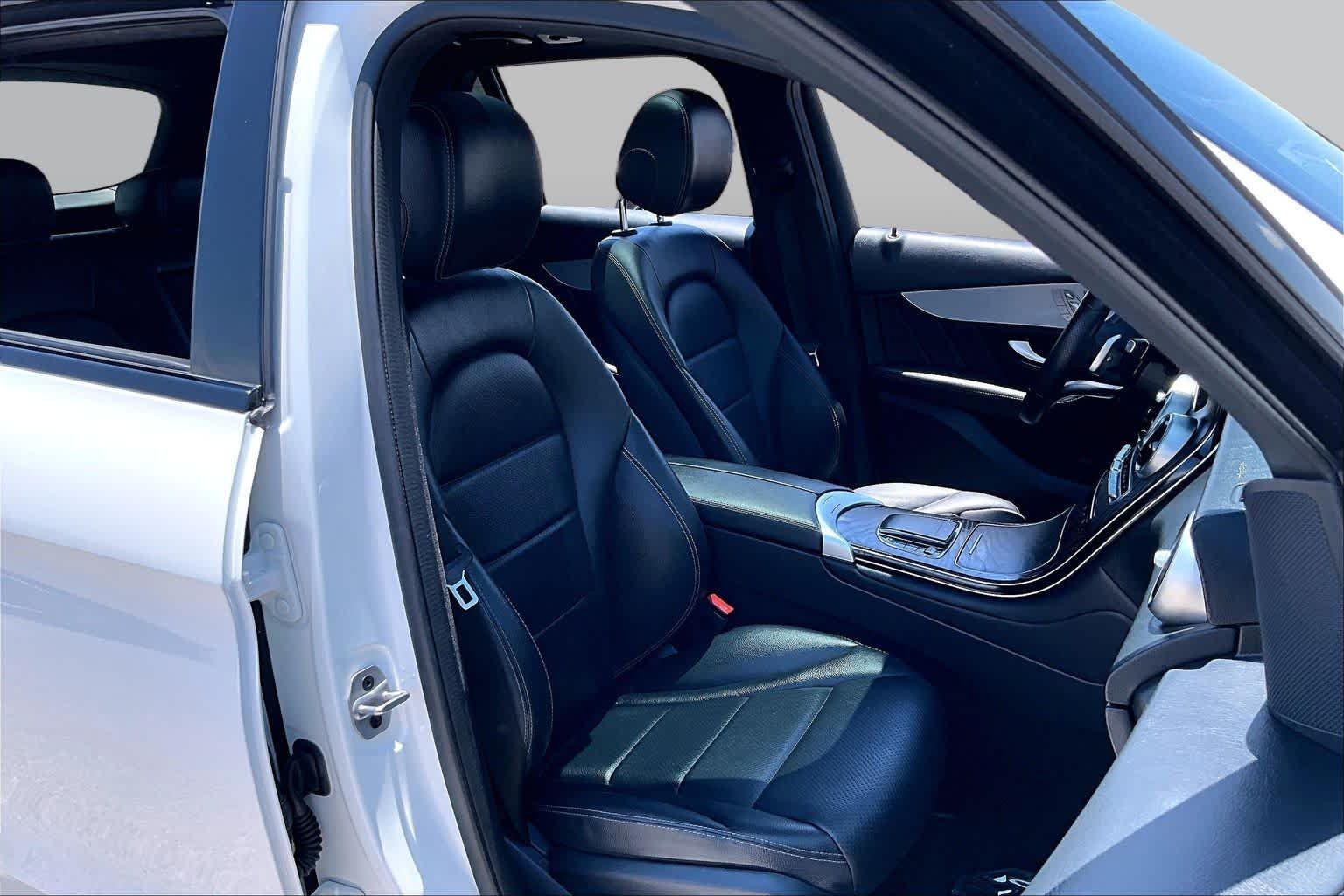 Used 2022 Polar White Mercedes-Benz GLC 300 image 8