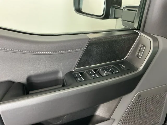 New 2026 Agate Black Ford XLT image 17