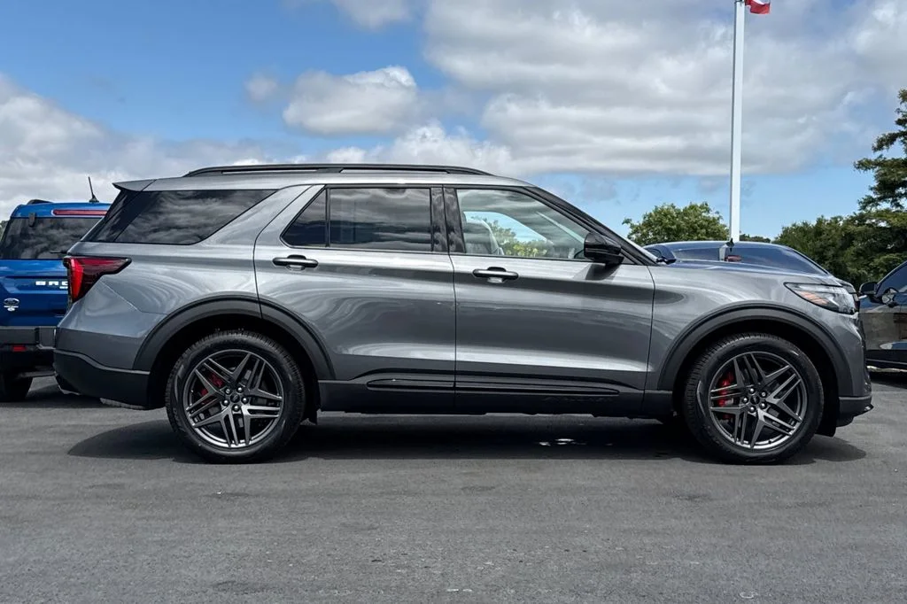 New 2026  Ford ST image 3
