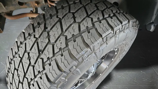 Used 2009 Green Metallic Jeep Rubicon image 31