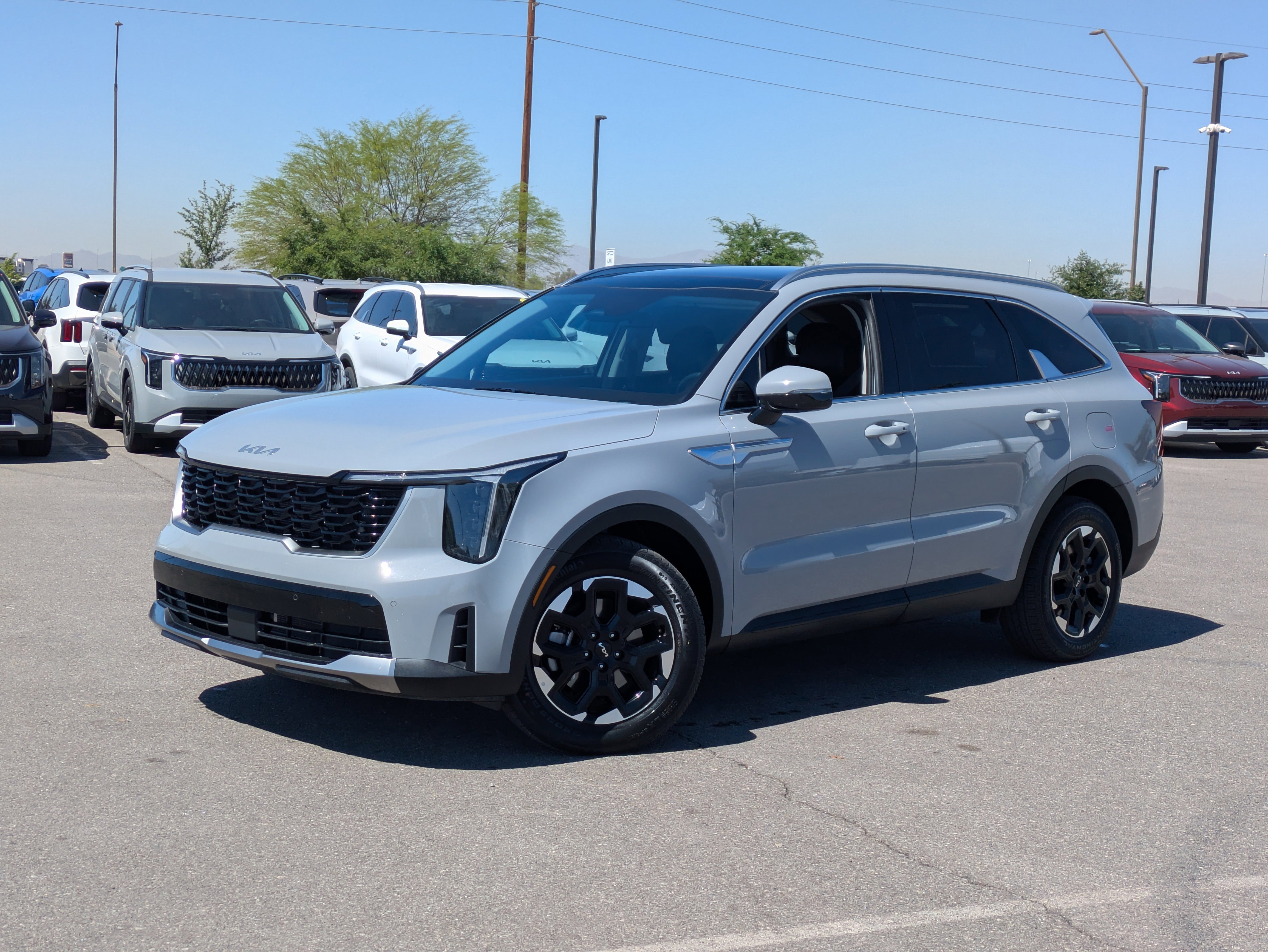 2025 Kia Sorento S - Photo 34