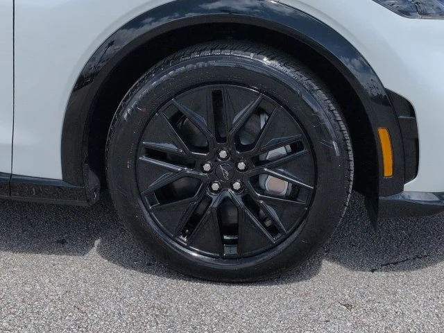 New 2026 Star White Metallic Tri-coat Ford Premium image 11