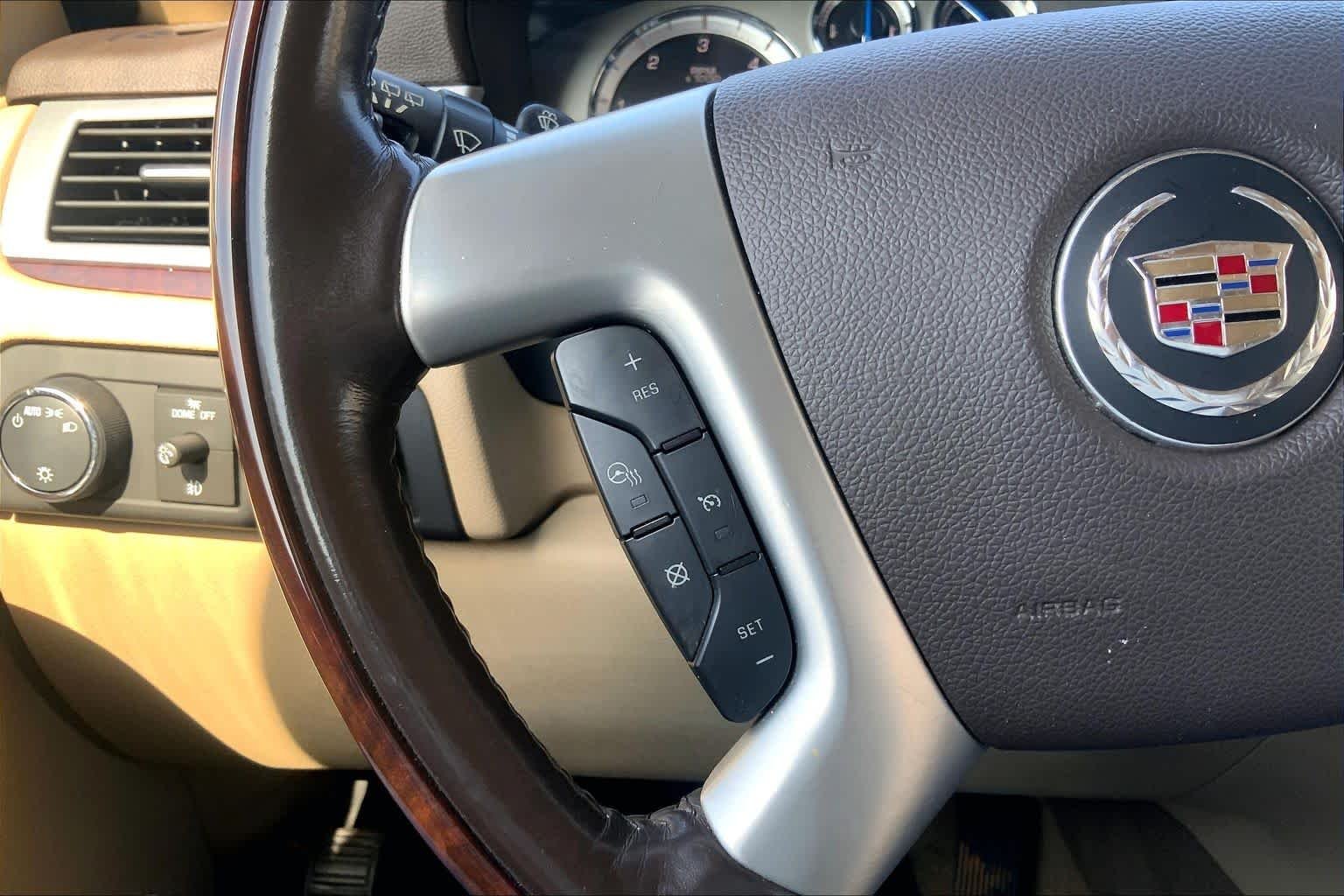 Used 2014 Mocha Steel Metallic Cadillac Luxury image 19